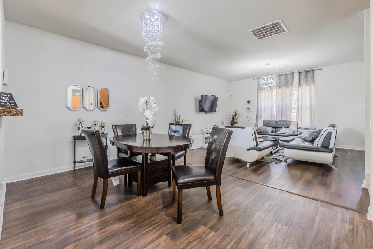 Luxury 5Br Dallas Retreat With Business Amenities - Perfect For Business Travelers, Families & Groups Extérieur photo