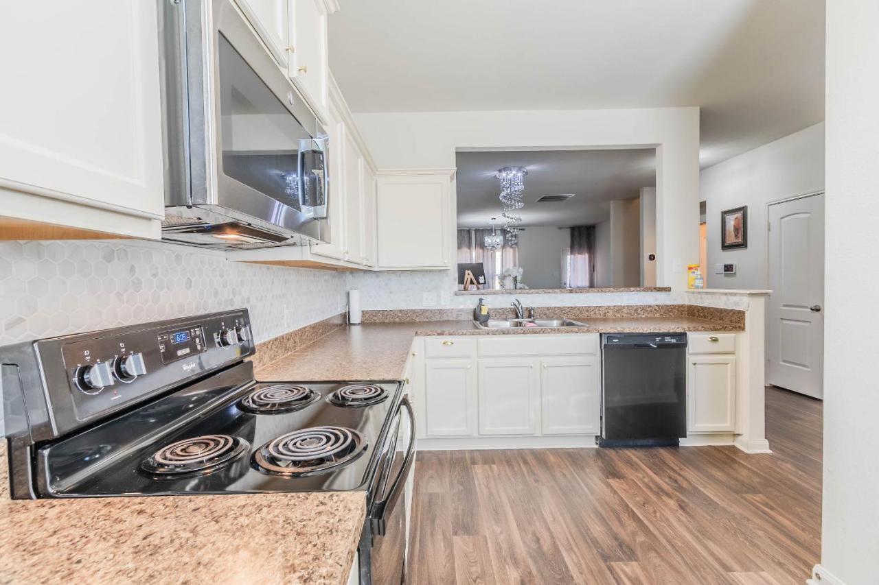 Luxury 5Br Dallas Retreat With Business Amenities - Perfect For Business Travelers, Families & Groups Extérieur photo