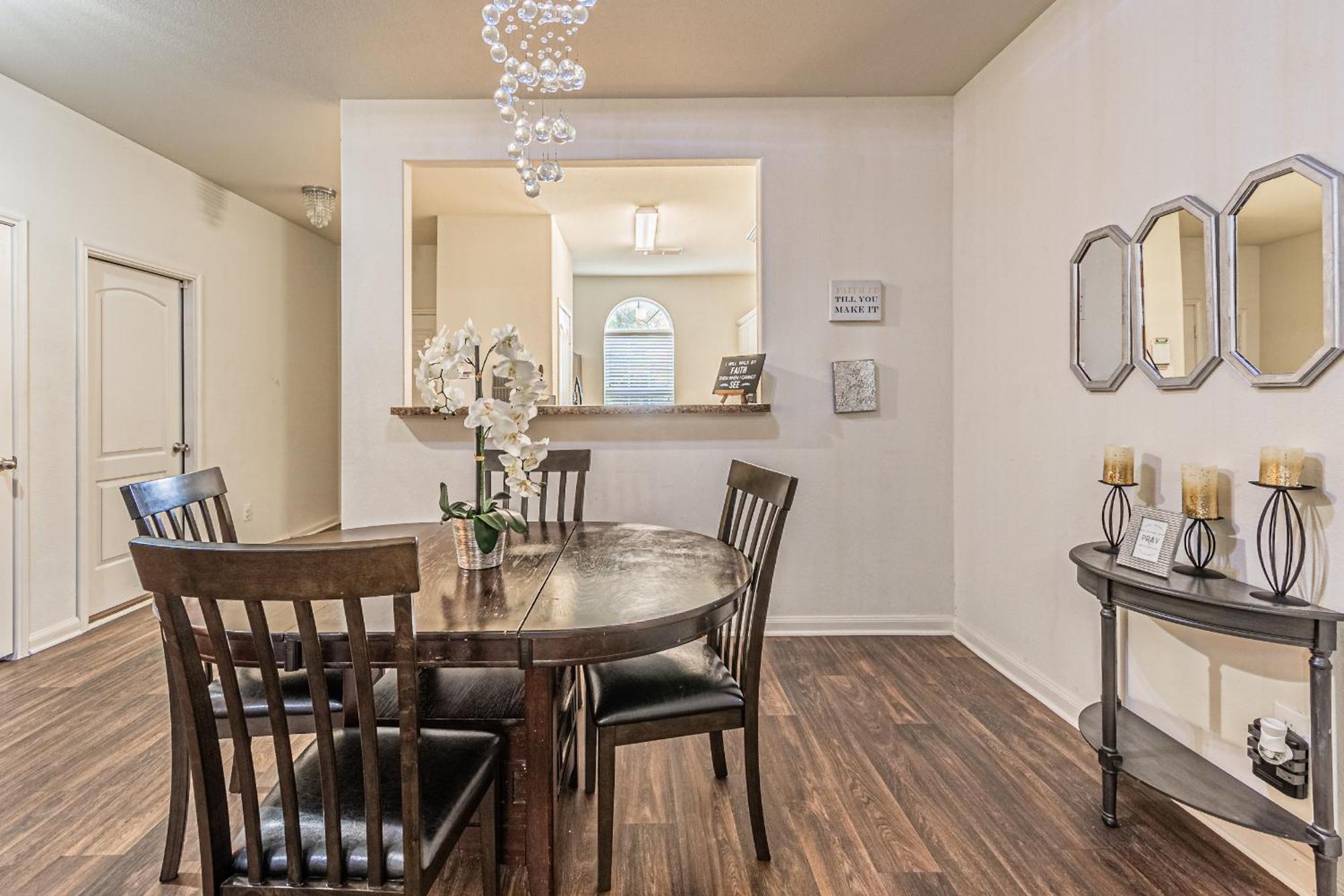 Luxury 5Br Dallas Retreat With Business Amenities - Perfect For Business Travelers, Families & Groups Extérieur photo