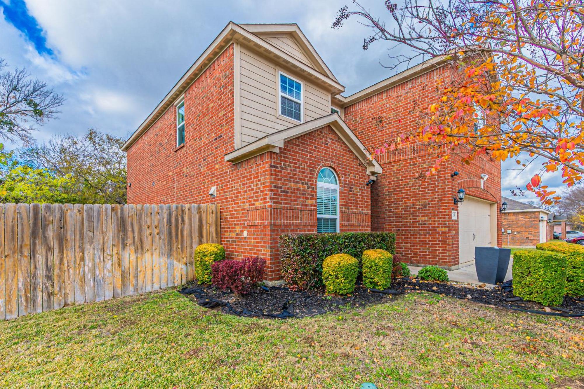 Luxury 5Br Dallas Retreat With Business Amenities - Perfect For Business Travelers, Families & Groups Extérieur photo